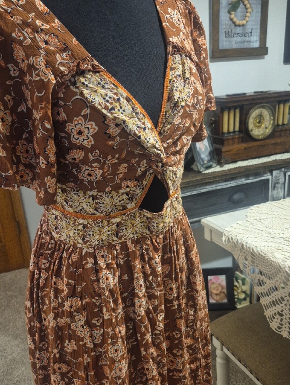 Angie Brown Floral Puff-Sleeve Mini Dress - Picture 5 of 8
